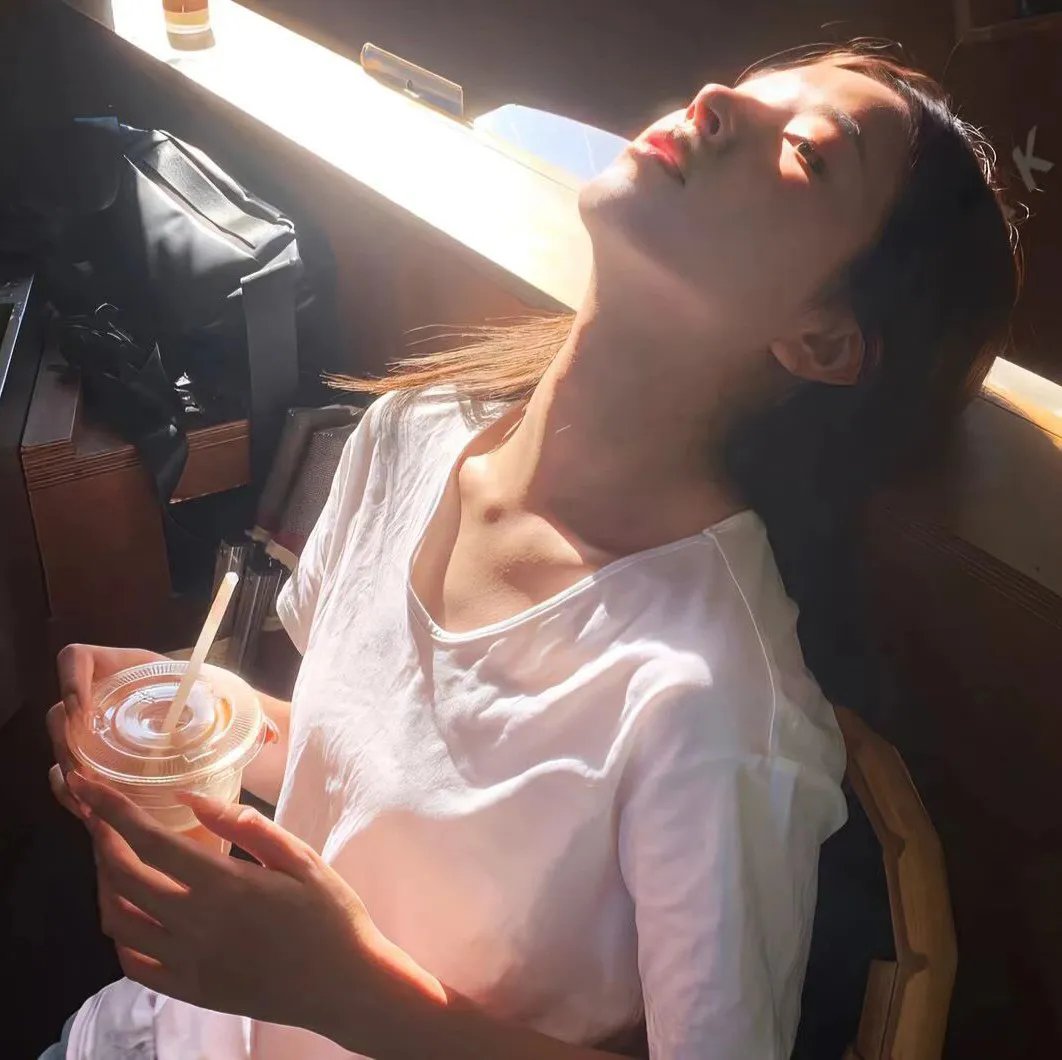半夜不要照镜子